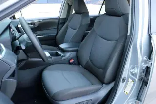 Toyota RAV4 2025 AWD XLE 4dr SUV