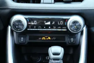 Toyota RAV4 2025 AWD XLE 4dr SUV