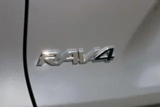 Toyota RAV4 2025 AWD XLE 4dr SUV