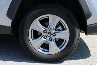 Toyota RAV4 2025 AWD XLE 4dr SUV