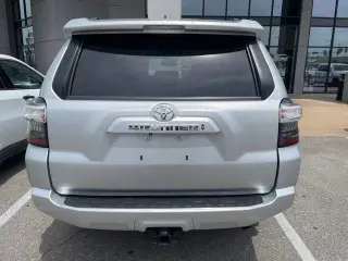 Toyota 4Runner 2024 4x2 SR5 4dr SUV