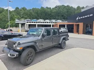 Jeep Gladiator 2023 4x4 Freedom 4dr Crew Cab 5.0 ft. SB