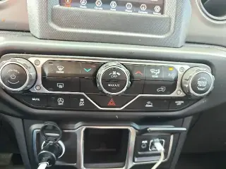 Jeep Gladiator 2023 4x4 Freedom 4dr Crew Cab 5.0 ft. SB