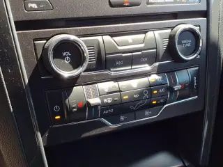 Ford Explorer 2018 AWD XLT 4dr SUV
