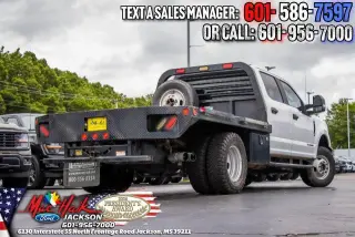 Ford F-350 Super Duty 2019 4x4 XLT 4dr Crew Cab 179 in. WB DRW Chassis