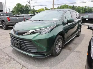 Toyota Sienna 2021 AWD LE 8-Passenger 4dr Mini-Van