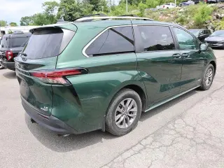 Toyota Sienna 2021 AWD LE 8-Passenger 4dr Mini-Van