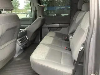 Ford F-150 2022 4x4 XL 4dr SuperCrew 5.5 ft. SB