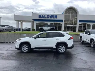 Toyota RAV4 2019 LE 4dr SUV