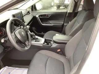 Toyota RAV4 2019 LE 4dr SUV