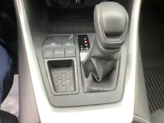 Toyota RAV4 2019 LE 4dr SUV