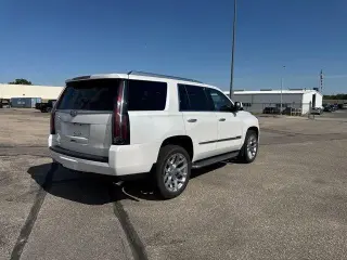 Cadillac Escalade 2016 4X4 Luxury Collection 4dr SUV