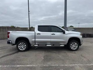 Chevrolet Silverado 1500 2021 4x4 Custom 4dr Crew Cab 5.8 ft. SB