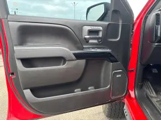 GMC Sierra 1500 2016 4x4 SLT 4dr Crew Cab 5.8 ft. SB