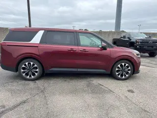 Kia Carnival 2023 EX 4dr Mini-Van