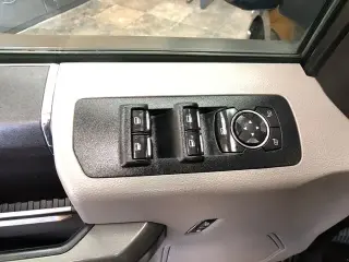 Ford F-150 2018 4x4 King Ranch 4dr SuperCrew 6.5 ft. SB