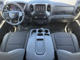 Chevrolet Silverado 1500 2023 4x4 Custom 4dr Crew Cab 5.8 ft. SB