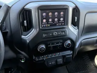 Chevrolet Silverado 1500 2023 4x4 Custom 4dr Crew Cab 5.8 ft. SB