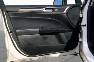Ford Fusion 2017 SE 4dr Sedan