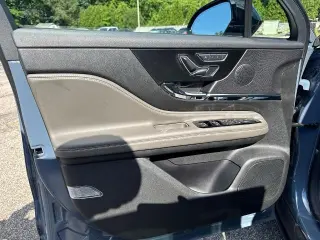 Lincoln Corsair 2023 AWD Reserve 4dr SUV