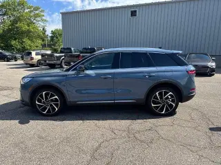 Lincoln Corsair 2023 AWD Reserve 4dr SUV