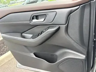 Nissan Rogue 2023 AWD SV 4dr Crossover