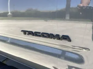 Toyota Tacoma 2015 4x2 PreRunner V6 4dr Double Cab 6.1 ft SB 5A