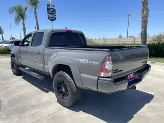 Toyota Tacoma 2015 4x2 PreRunner V6 4dr Double Cab 6.1 ft SB 5A
