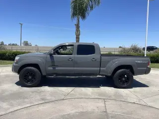 Toyota Tacoma 2015 4x2 PreRunner V6 4dr Double Cab 6.1 ft SB 5A