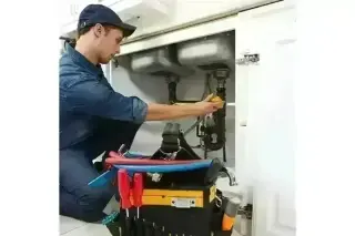 SOLICITO PLOMEROS