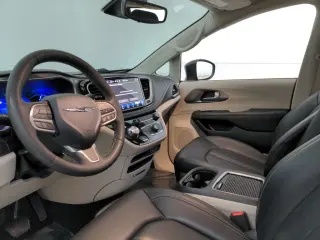2023 Chrysler Pacifica Plug-In Hybrid