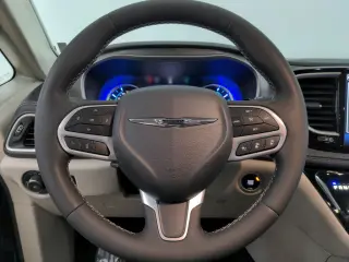 2023 Chrysler Pacifica Plug-In Hybrid