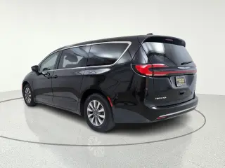 2023 Chrysler Pacifica Plug-In Hybrid