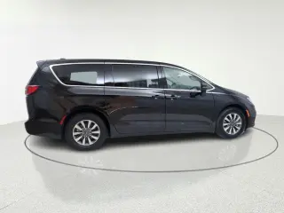 2023 Chrysler Pacifica Plug-In Hybrid