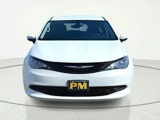 2022 Chrysler Voyager