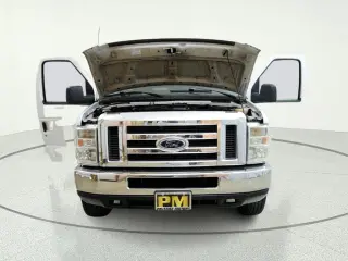 2010 Ford E-350 Super Duty