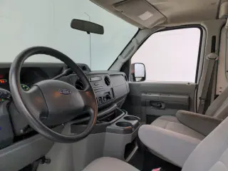 2010 Ford E-350 Super Duty