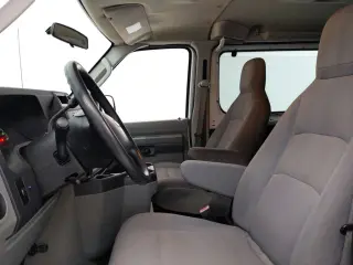 2010 Ford E-350 Super Duty