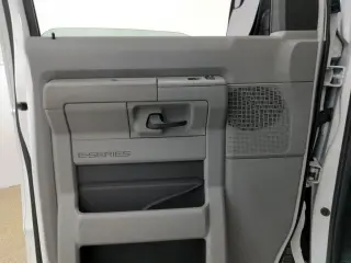2010 Ford E-350 Super Duty