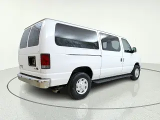 2010 Ford E-350 Super Duty