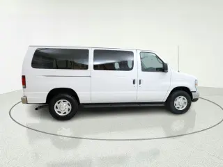 2010 Ford E-350 Super Duty