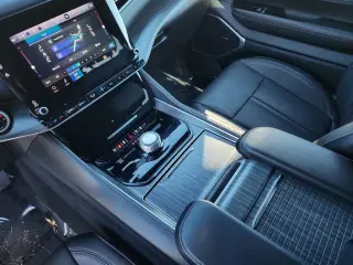 2024 Jeep Wagoneer L