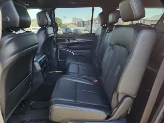 2024 Jeep Wagoneer L