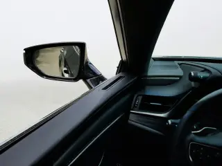 2021 LEXUS ES 300h