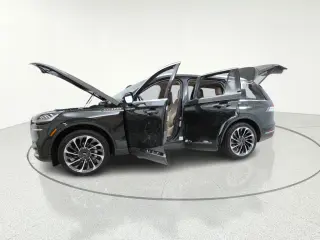2023 Lincoln Aviator