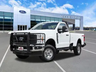 Ford F-250 Super Duty 2023 4x4 XL 2dr Regular Cab 8 ft. LB Pickup