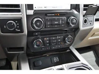 Ford F-150 2016 4x4 Platinum 4dr SuperCrew 5.5 ft. SB