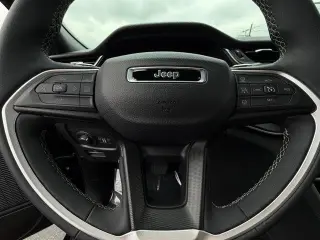 Jeep Grand Cherokee 2025 4x2 Laredo A 4dr SUV
