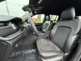 Jeep Grand Cherokee 2025 4x2 Laredo A 4dr SUV