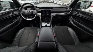 Jeep Grand Cherokee 2025 4x2 Laredo A 4dr SUV